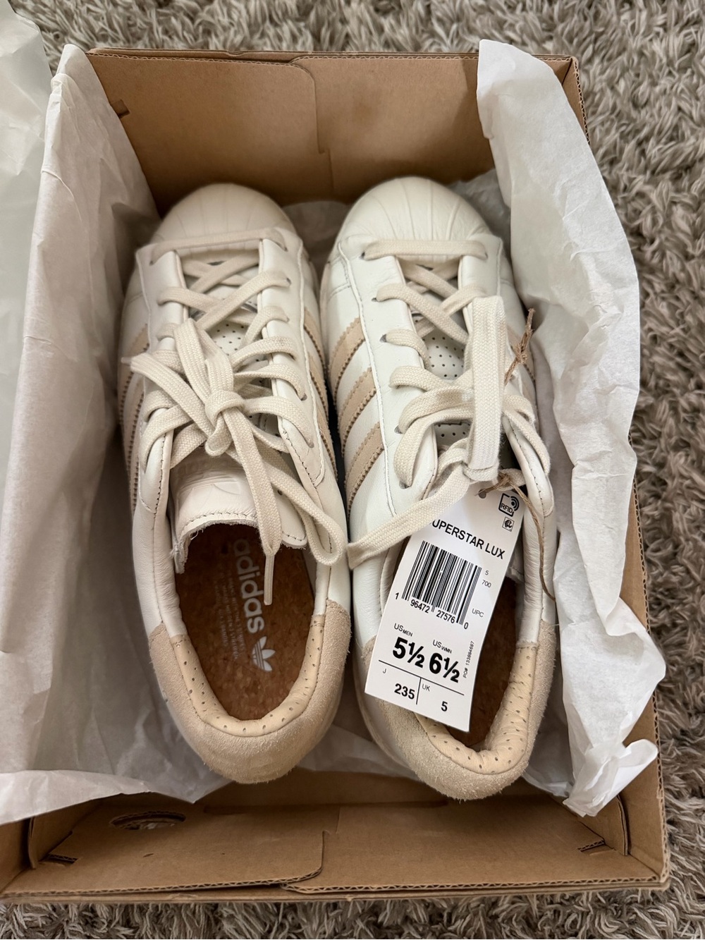 adidas Super Star Leather Cream and White Classic Shell-Toe Sneakers like new